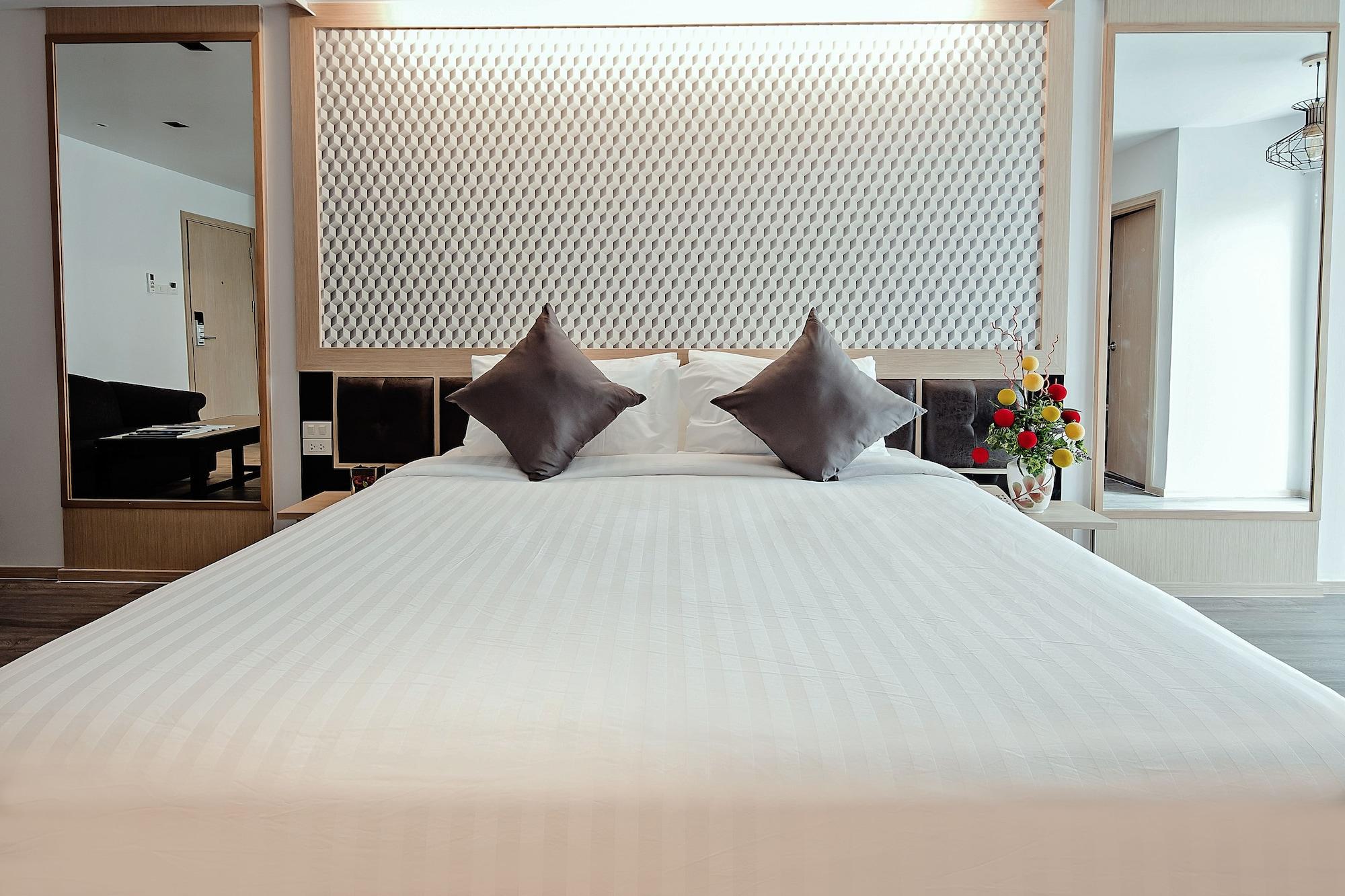 Three Sukhumvit Hotel Bangkok Buitenkant foto