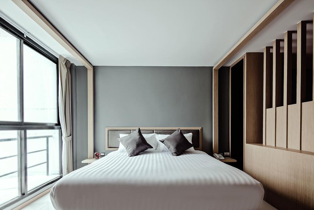 Three Sukhumvit Hotel Bangkok Buitenkant foto