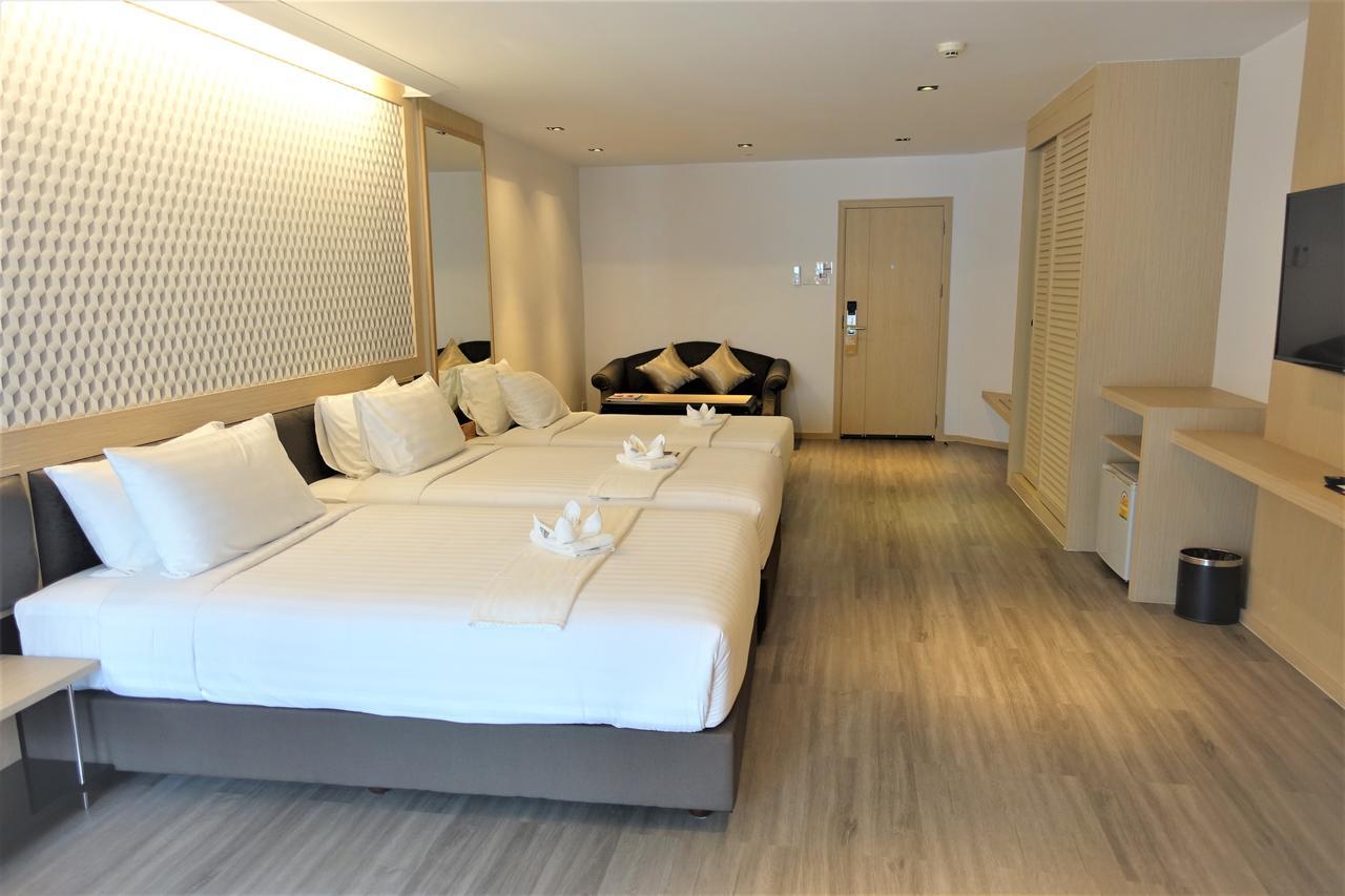 Three Sukhumvit Hotel Bangkok Buitenkant foto